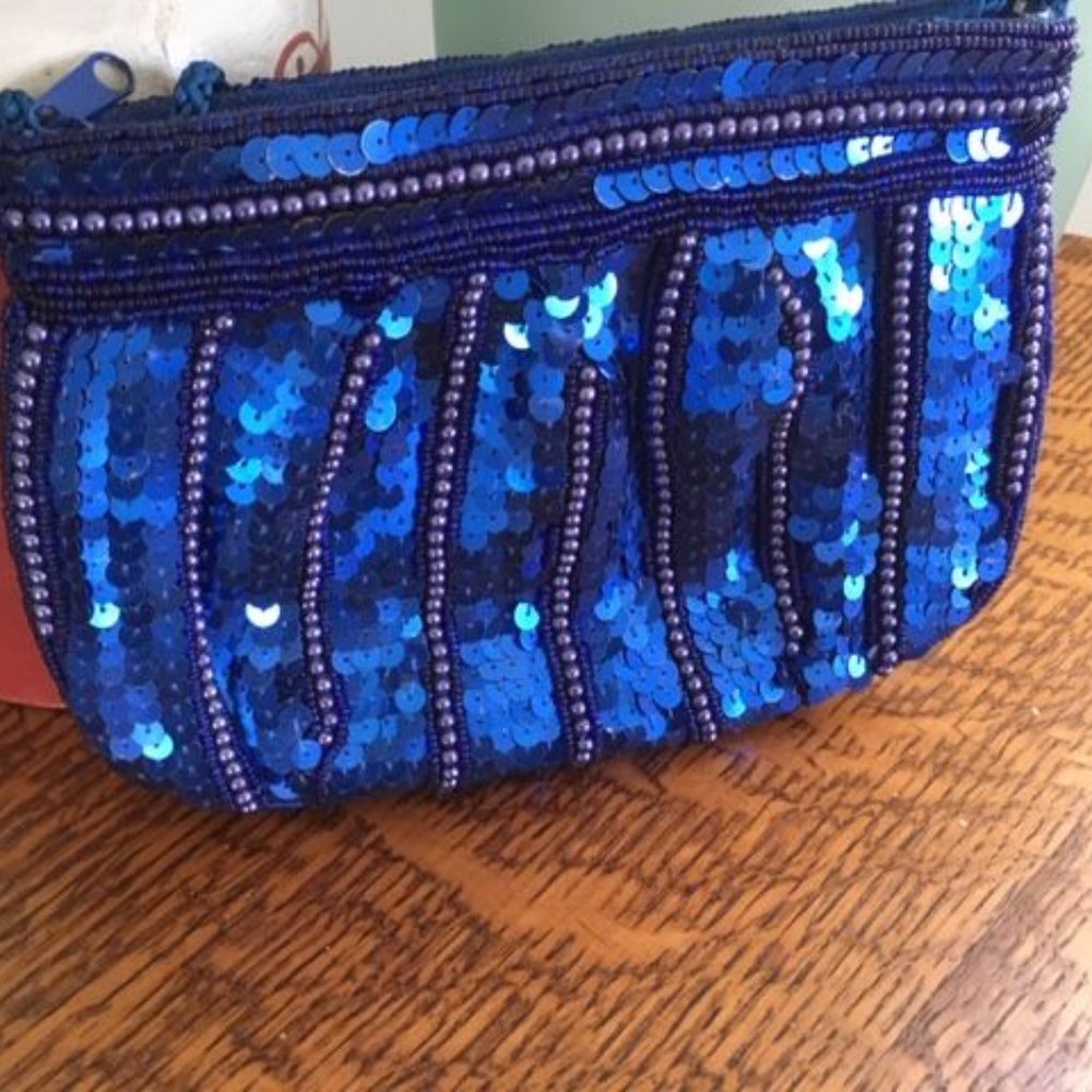 Sequined clutch